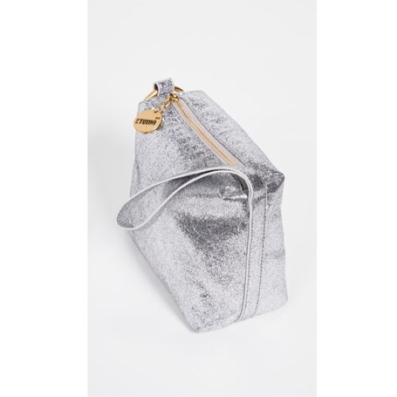 Studio 33 wristlet purse NWT silver - Picture 3 of 8